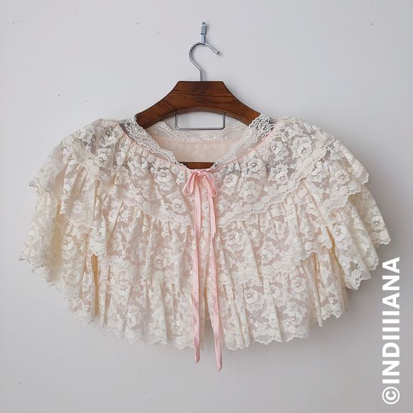 VINTAGE 1950s LACE SLEEP JACKET - Picture 2 of 4